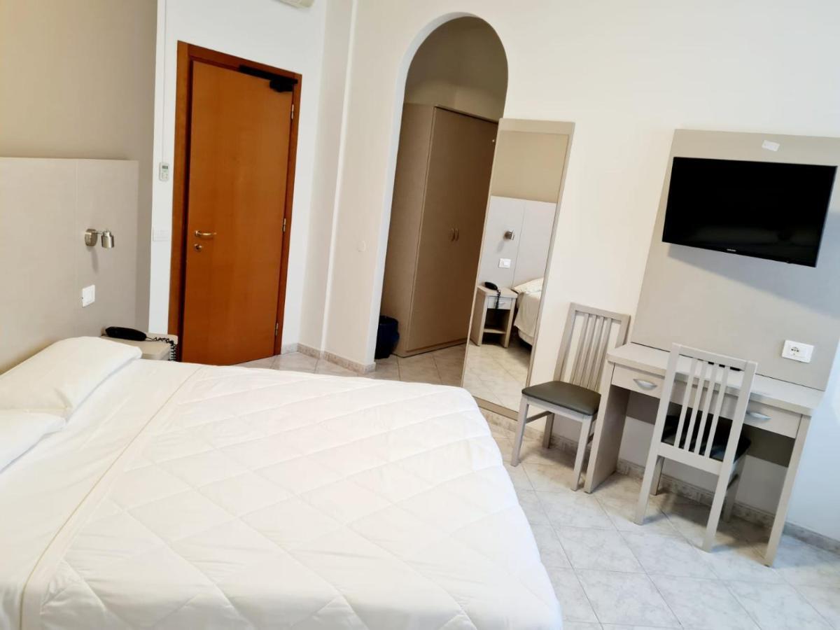 Hotel San Marco Pesaro Exterior foto