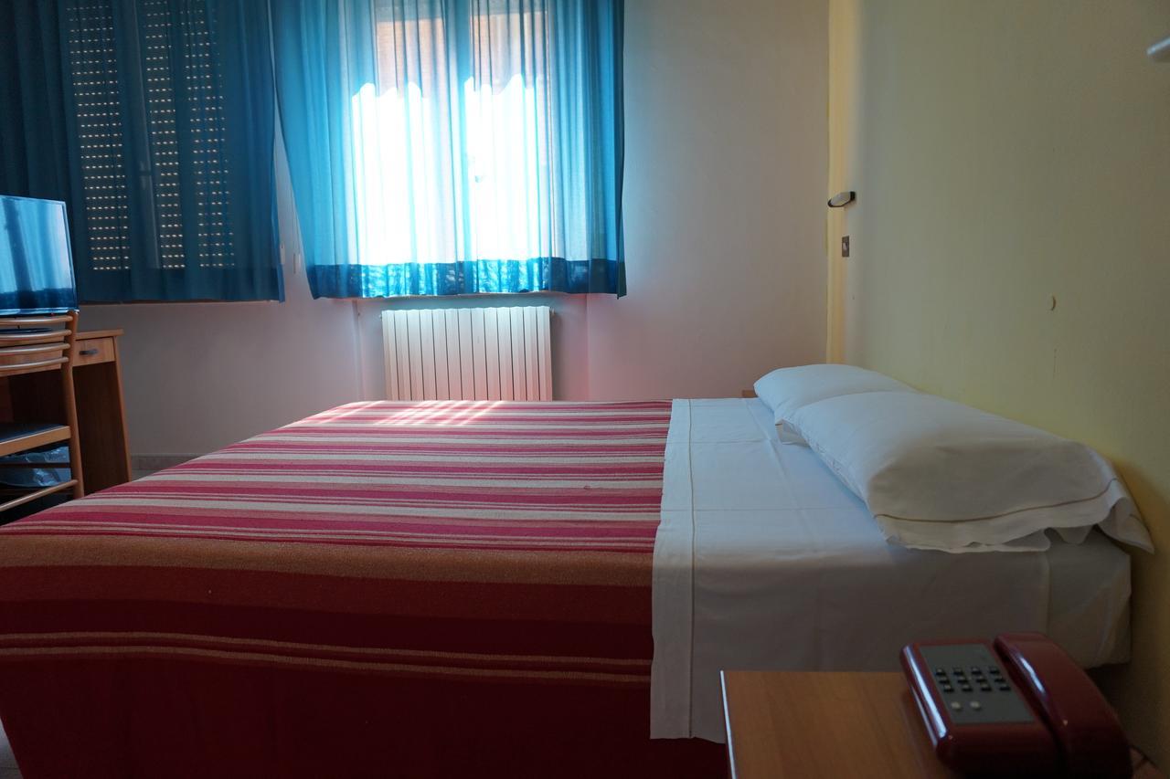 Hotel San Marco Pesaro Exterior foto