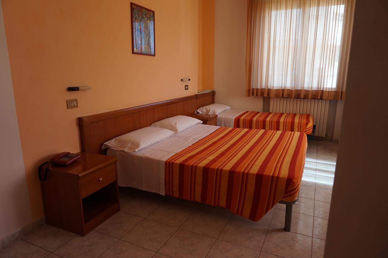 Hotel San Marco Pesaro Exterior foto